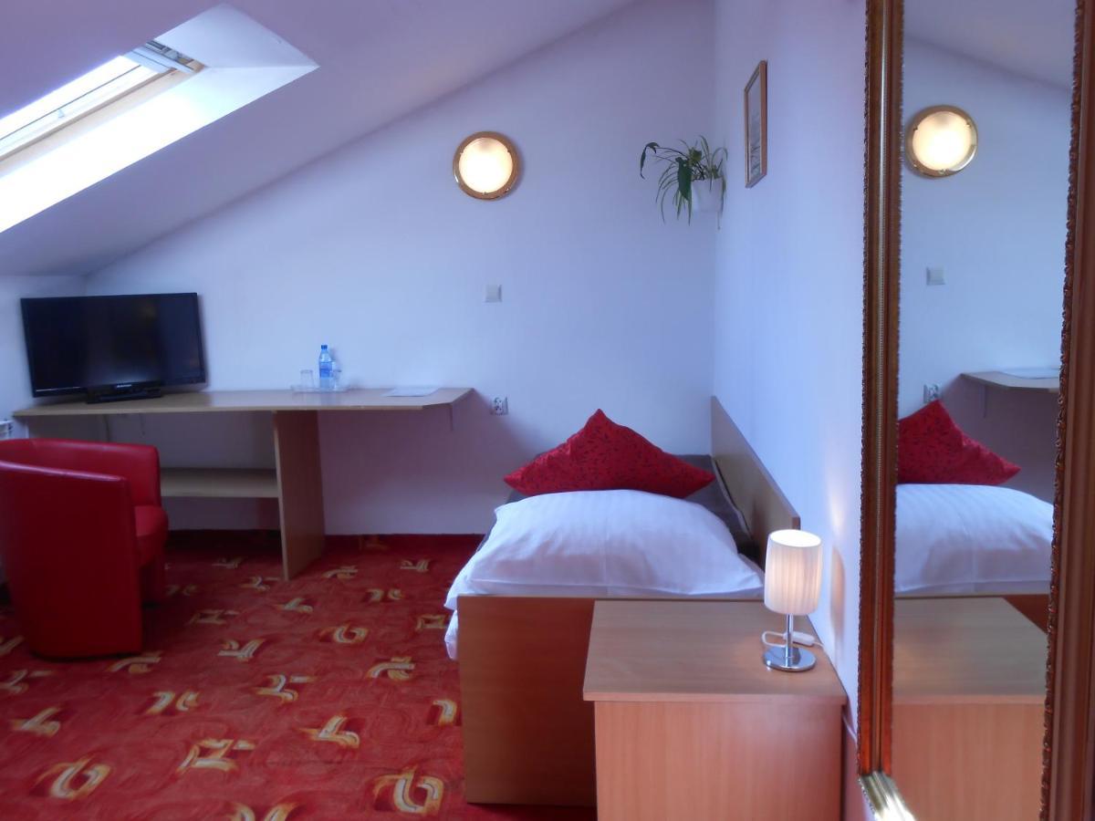 Hotel As Біла Підляська Номер фото